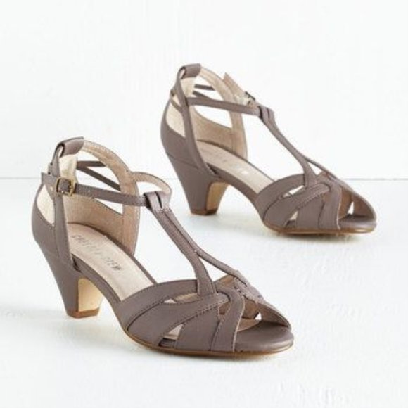 Chelsea Crew vintage look T-strap heels | Gray | Women's 39 - Picture 1 of 6